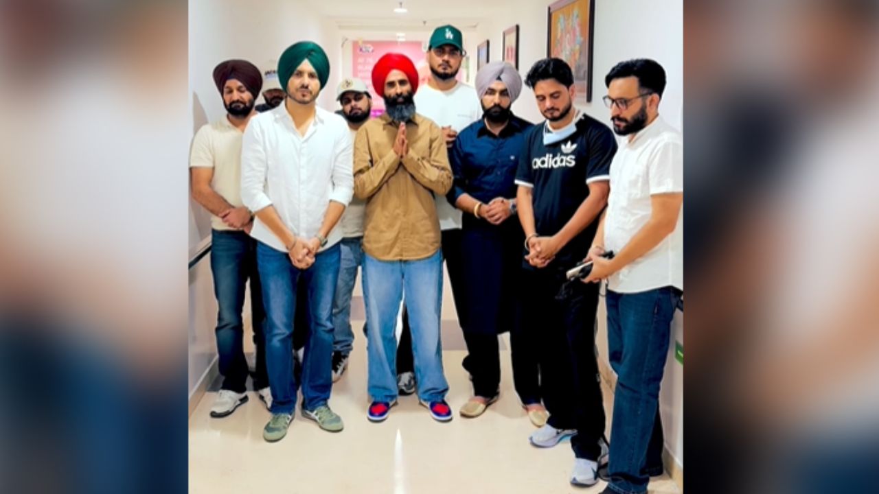 Rajvir Jawanda critical: ‘ਅੱਜ ਦੀ ਰਾਤ ਰਾਜਵੀਰ ਲਈ ਅਰਦਾਸ ਦੀ ਬਹੁਤ ਲੋੜ…’ ਕੰਵਰ ਗਰੇਵਾਲ ਨੇ ਪੰਜਾਬੀਆਂ ਨੂੰ ਕੀਤੀ ਭਾਵੁਕ ਅਪੀਲ