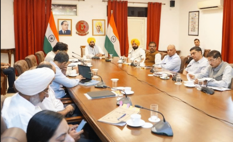 ਹੜ੍ਹਾਂ ਨਾਲ ਪ੍ਰਭਾਵਿਤ ਲੋਕਾਂ ਨੂੰ ਡੇਢ ਮਹੀਨੇ ’ਚ ਮੁਕੰਮਲ ਹੋਵੇਗੀ ਮੁਆਵਜ਼ੇ ਦੀ ਵੰਡ: CM Mann