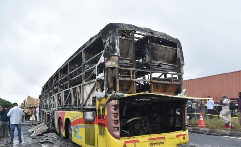 Bus Accident: ਆਂਧਰਾ ਪ੍ਰਦੇਸ਼: ਬੰਗਲੁਰੂ ਜਾ ਰਹੀ ਪ੍ਰਾਈਵੇਟ ਬੱਸ ਨੂੰ ਅੱਗ ਲੱਗਣ ਕਾਰਨ 20 ਮੌਤਾਂ