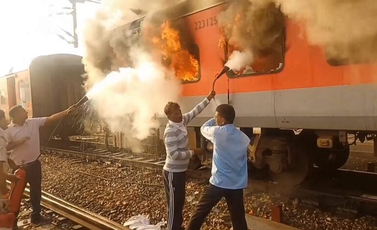 Garib Rath fire: ਅੰਮ੍ਰਿਤਸਰ-ਸਹਰਸਾ ਜਾ ਰਹੀ ਗੱਡੀ ਦੇ ਏਸੀ ਕੋਚ ਵਿੱਚ ਅੱਗ ਲੱਗੀ, 1 ਜ਼ਖਮੀ
