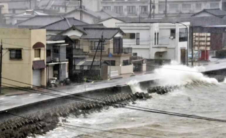 Typhoon Halong: 250 KM/ਪ੍ਰਤੀ ਘੰਟਾ ਦੀ ਰਫ਼ਤਾਰ ਨਾਲ ਆਈ ਤਬਾਹੀ, ਤੂਫ਼ਾਨ ਹੇਲੋਂਗ ਨੇ ਮਚਾਇਆ ਕਹਿਰ