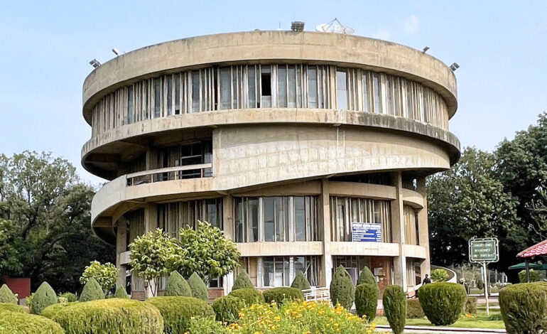 ਵਿਦਿਆਰਥੀਆਂ ਅੱਗੇ ਝੁੱਕੀ ਕੇਂਦਰ ਸਰਕਾਰ, ਪੰਜਾਬ ਯੂਨੀਵਰਸਿਟੀ ‘ਚ ਤਬਦੀਲੀ ਦਾ ਨੋਟੀਫਿਕੇਸ਼ਨ ਕੀਤਾ ਰੱਦ