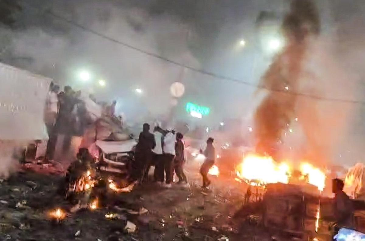 ਦਿੱਲੀ: ਲਾਲ ਕਿਲੇ ਨੇੜੇ ਕਾਰ ਵਿੱਚ ਧਮਾਕਾ; 8 ਹਲਾਕ; 24 ਜ਼ਖਮੀ; ਕਈ ਕਾਰਾਂ ਨੂੰ ਅੱਗ ਲੱਗੀ