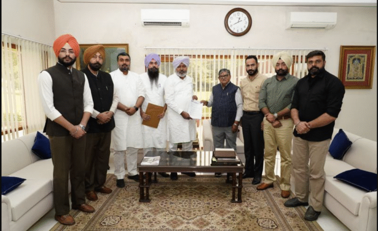 ‘ਆਪ’ ਵਫਦ ਵੱਲੋਂ ਪੰਜਾਬ ਯੂਨੀਵਰਸਿਟੀ ਦੇ ਮੁੱਦੇ ’ਤੇ ਰਾਜਪਾਲ ਨਾਲ ਮੁਲਾਕਾਤ