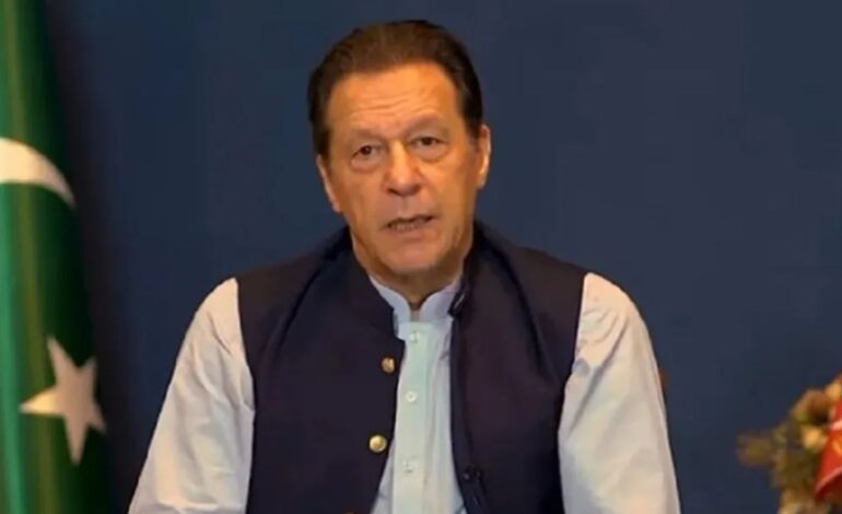 Sunil Gavaskar ਅਤੇ Kapil Dev ਸਣੇ 14 ਦਿੱਗਜ਼ ਕਪਤਾਨਾਂ ਵੱਲੋਂ Imran Khan ਲਈ ਅਪੀਲ