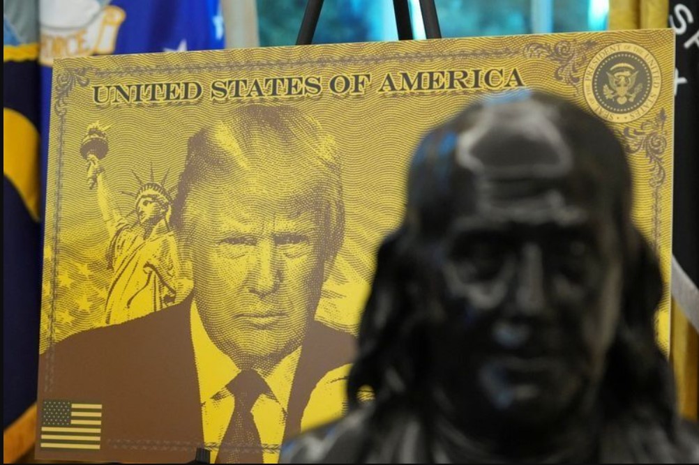 ਟਰੰਪ ਵੱਲੋਂ ‘ਗੋਲਡ ਕਾਰਡ’ ਵੀਜ਼ਾ ਪ੍ਰੋਗਰਾਮ ਸ਼ੁਰੂ; 10 ਲੱਖ ਡਾਲਰ ਖਰਚ ਕੇ ਅਮਰੀਕਾ ’ਚ ਰਹਿਣ ਤੇ ਕੰਮ ਕਰਨ ਦੀ ਖੁੱਲ੍ਹ