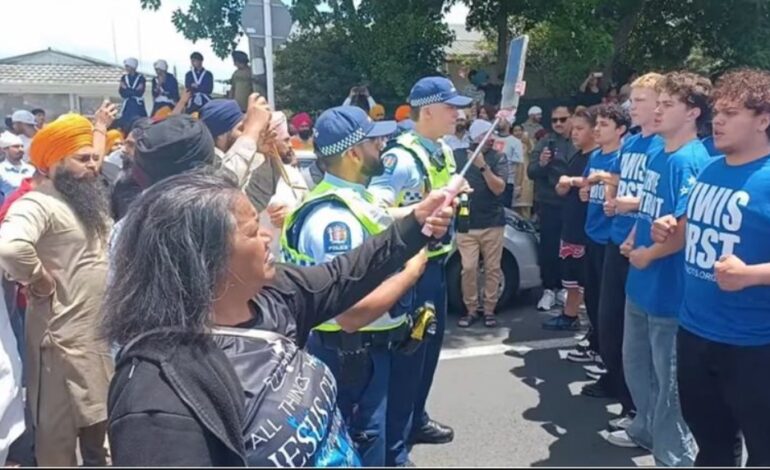 ਨਿਊਜ਼ੀਲੈਂਡ ‘ਚ ਸਿੱਖ ਸਮੁਦਾਇ ਦੇ ਨਗਰ ਕੀਰਤਨ ਦਾ ਵਿਰੋਧ, ਸਥਾਨਕ ਲੋਕਾਂ ਦੇ ਗਰੁੱਪ ਨੇ ਰੋਕਿਆ ਰਸਤਾ