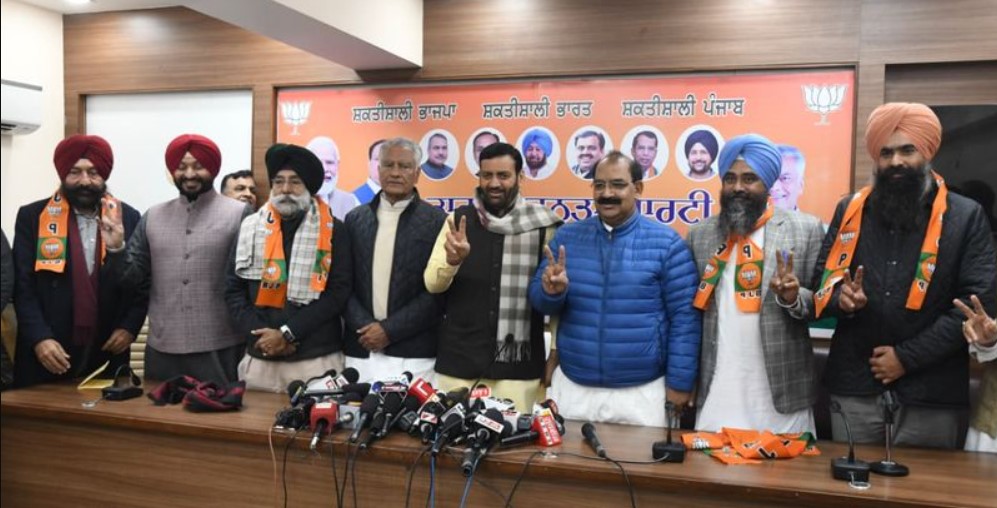 Leaders join BJP: ਭਗਵਾਂ ਪਾਰਟੀ ਵਿੱਚ ਸ਼ਾਮਲ ਹੋਏ ਪੰਜਾਬ ਦੇ ਚਾਰ ਆਗੂ