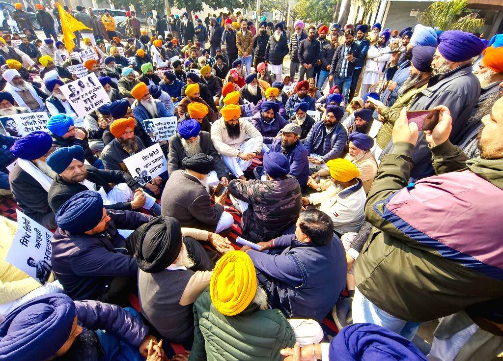 ਅਕਾਲੀ ਦਲ ਵੱਲੋਂ ਸਾਰੇ ਜ਼ਿਲ੍ਹਾ ਹੈਡਕੁਆਰਟਰਾਂ ’ਤੇ ਆਤਿਸ਼ੀ ਖ਼ਿਲਾਫ਼ ਵਿਸ਼ਾਲ ਰੋਸ ਮੁਜ਼ਾਹਰੇ