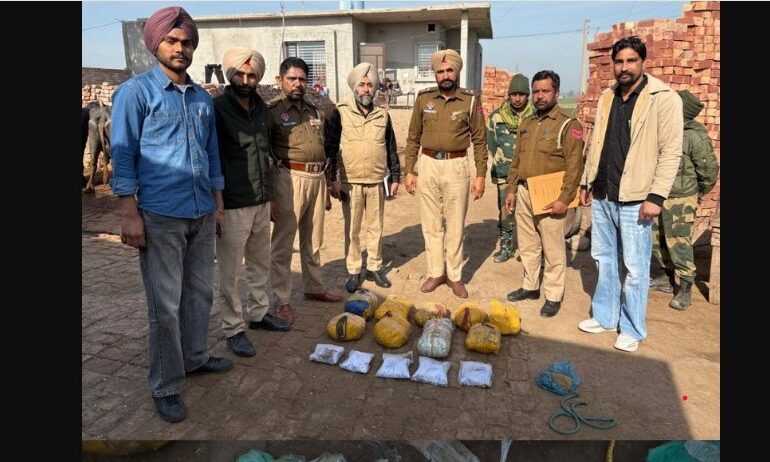 ਪੰਜਾਬ ‘ਚ BSF ਦਾ ਵੱਡਾ ਐਕਸ਼ਨ! 125 ਕਰੋੜ ਦੀ ਹੈਰੋਇਨ ਸਣੇ 2 ਤਸਕਰ ਗ੍ਰਿਫ਼ਤਾਰ