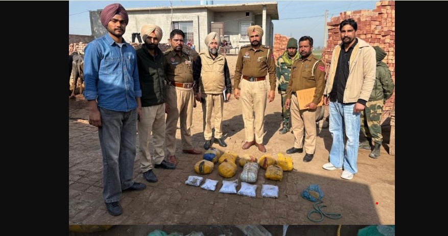 ਪੰਜਾਬ ‘ਚ BSF ਦਾ ਵੱਡਾ ਐਕਸ਼ਨ! 125 ਕਰੋੜ ਦੀ ਹੈਰੋਇਨ ਸਣੇ 2 ਤਸਕਰ ਗ੍ਰਿਫ਼ਤਾਰ