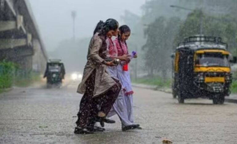 Punjab weather: ਪੰਜਾਬ ‘ਚ ਬਦਲੇਗਾ ਮੌਸਮ! 26, 27, 28 ਨੂੰ ਪਵੇਗਾ ਮੀਂਹ, 12 ਜ਼ਿਲ੍ਹਿਆਂ ‘ਚ ਹਨ੍ਹੇਰੀ-ਤੂਫ਼ਾਨ ਦਾ Alert