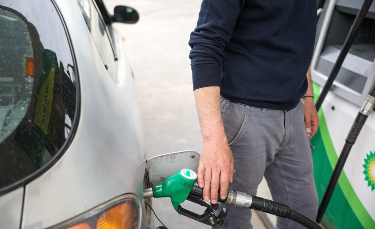 ਤੇਲ ਕੀਮਤਾਂ ’ਚ ਵਾਧੇ ਦੀਆਂ ਖ਼ਬਰਾਂ ਨੂੰ ਕੇਂਦਰ ਨੇ ਦੱਸਿਆ ‘ਅਫ਼ਵਾਹ’, ਨਹੀਂ ਵਧਣਗੇ Petrol-Diesel ਦੇ ਭਾਅ