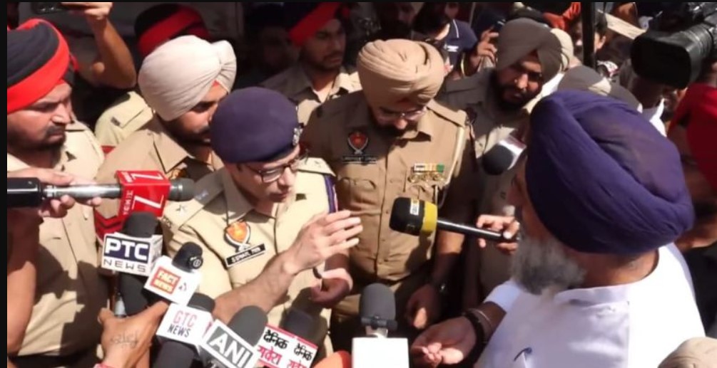Punjab MC Elections: ਮਜੀਠਾ ‘ਚ ਹੰਗਾਮਾ; AAP ਤੇ ਅਕਾਲੀ ਵਰਕਰਾਂ ਦੇ ਝਗੜੇ ‘ਚ ਦੋ ਜਖ਼ਮੀ, SSP ਨਾਲ ਬਹਿਸੇ ਮਜੀਠੀਆ
