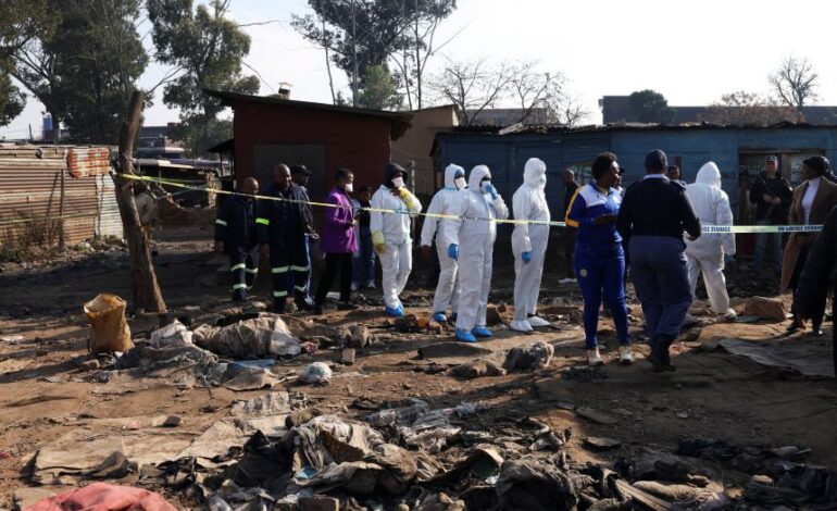 South Africa shooting: ਦੱਖਣੀ ਅਫਰੀਕਾ ‘ਚ ਹਮਲਾਵਰਾਂ ਨੇ ਬਸਤੀ ‘ਚ ਕੀਤੀ ਅੰਨ੍ਹੇਵਾਹ ਗੋਲੀਬਾਰੀ, 12 ਲੋਕਾਂ ਦੀ ਮੌਤ