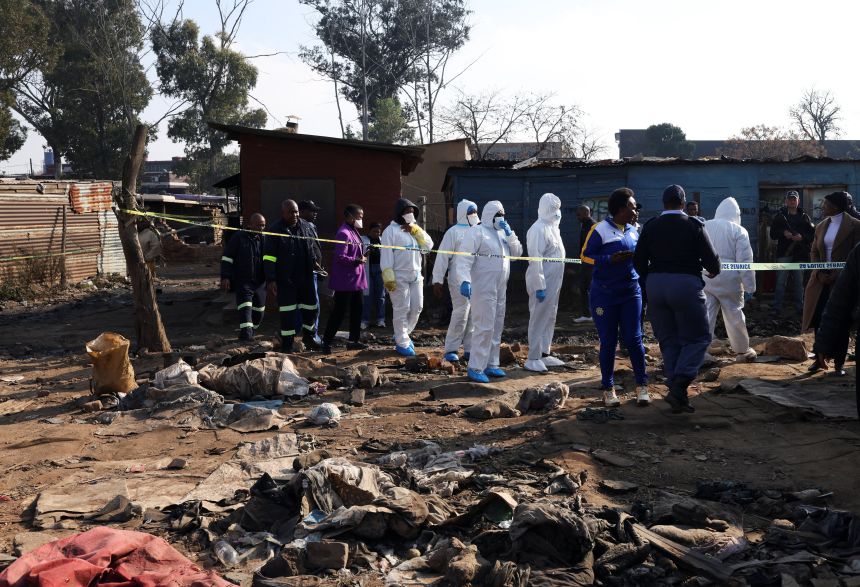 South Africa shooting: ਦੱਖਣੀ ਅਫਰੀਕਾ ‘ਚ ਹਮਲਾਵਰਾਂ ਨੇ ਬਸਤੀ ‘ਚ ਕੀਤੀ ਅੰਨ੍ਹੇਵਾਹ ਗੋਲੀਬਾਰੀ, 12 ਲੋਕਾਂ ਦੀ ਮੌਤ