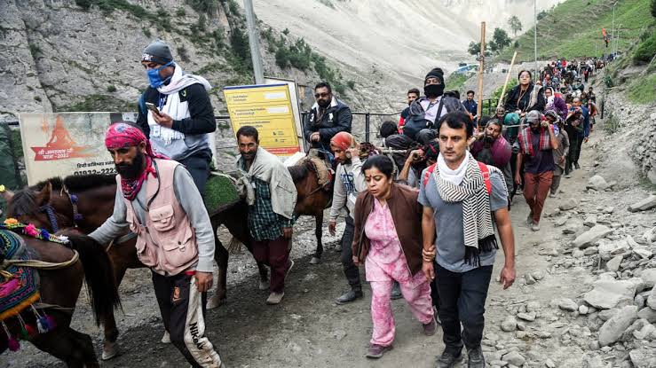 Amarnath Yatra: ਸਖ਼ਤ ਸੁਰੱਖਿਆਂ ਦੇ ਘੇਰੇ ‘ਚ ਅਮਰਨਾਥ ਯਾਤਰਾ, ਜ਼ਮੀਨ ਤੋਂ ਆਸਮਾਨ ਤੱਕ ਨਜ਼ਰ ਰੱਖਣ ਲਈ “ਪ੍ਰੋਜੈਕਟ ਹਾਕ ਆਈ” ਸ਼ੁਰੂ