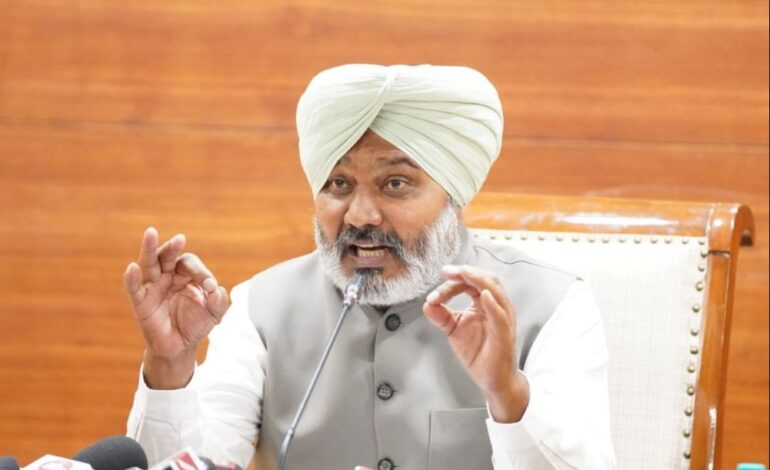 1,279 ਨਵੀਆਂ ਸਰਕਾਰੀ ਬੱਸਾਂ ਸ਼ਾਮਲ, ਪੰਜਾਬ ਜਨਤਕ ਟਰਾਂਸਪੋਰਟ ਬੁਨਿਆਦੀ ਢਾਂਚੇ ਵਿੱਚ ਬਣੇਗਾ ਭਾਰਤ ਦਾ ਨੰਬਰ 1 ਸੂਬਾ: ਹਰਪਾਲ ਸਿੰਘ ਚੀਮਾ