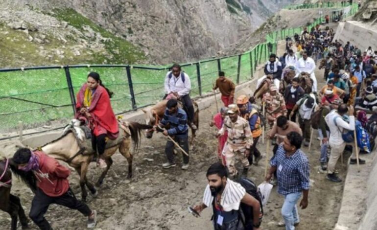 Amarnath Yatra: ਰਸਤਿਆਂ ਦੀ ਮੁਰੰਮਤ ਕਾਰਨ ਅਗਲੇ ਹੁਕਮਾਂ ਤਕ ਯਾਤਰਾ ਰੋਕੀ