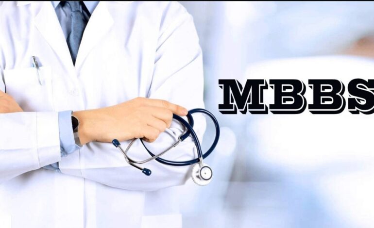 ਪੰਜਾਬ ਭਰ ਵਿੱਚ MBBS ਦੀਆਂ ਫੀਸਾਂ ‘ਚ ਭਾਰੀ ਵਾਧਾ; ਨਿੱਜੀ ਕਾਲਜਾਂ ਦੀਆਂ ਸੀਟਾਂ 17.4% ਤੱਕ ਮਹਿੰਗੀਆਂ, ਸਰਕਾਰੀ ਕਾਲਜਾਂ ਵਿੱਚ 8.5% ਤੱਕ ਦਾ ਵਾਧਾ